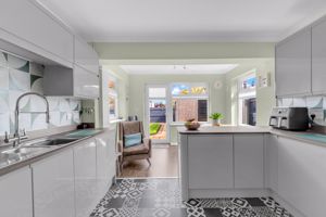 Photo 25- click for photo gallery